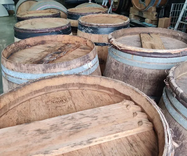 Cask heads and their bung